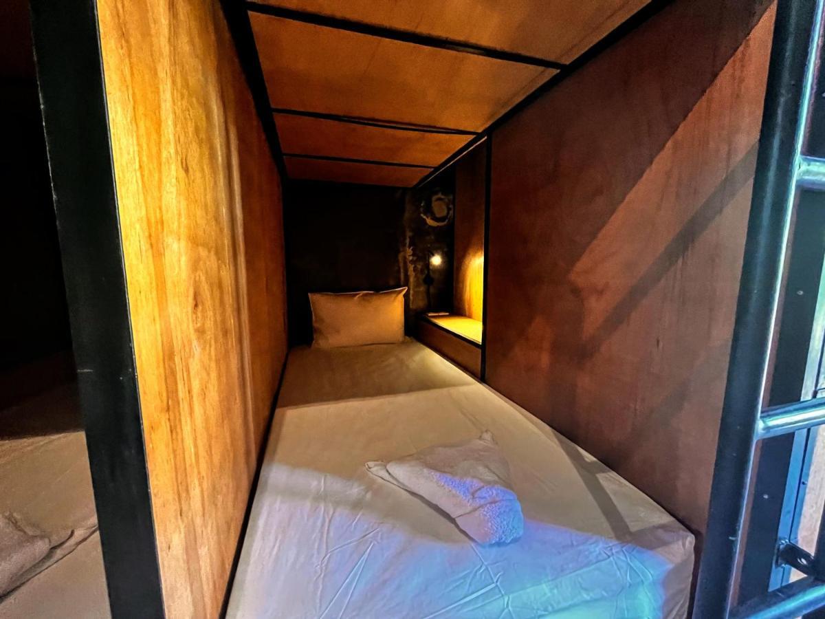 Mangroove Bay Boutique Hostel Баньюведанг Экстерьер фото